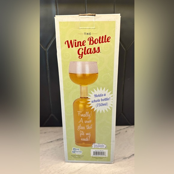 Big Mouth Toys Huge Wine Bottle Glass Holds Full 750mL Bottle Hilarious Gag Gift - Picture 7 of 8
